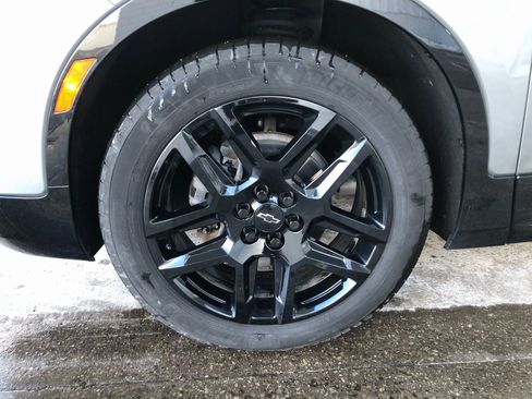 Certified 2024 Chevrolet Blazer RS w/ Driver Confidence II Package image 4