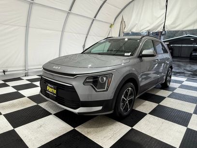 Used 2023 Kia Niro EX