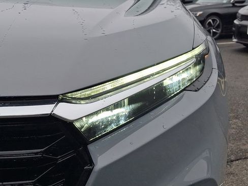 Used 2025 Honda CR-V EX image 9