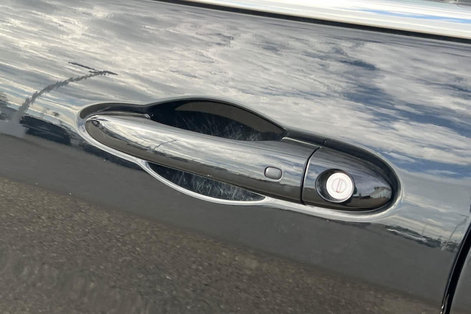 Used 2019 Jeep Cherokee Latitude Plus FWD image 10