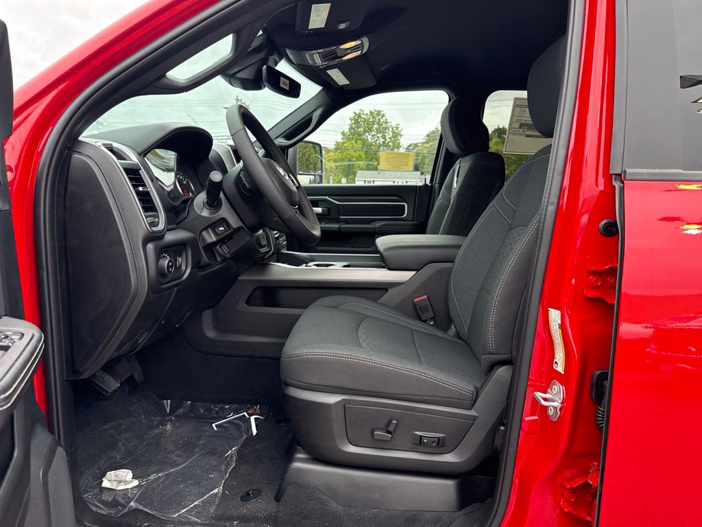 New 2027 RAM 2500 Big Horn AWD/4WD image 16