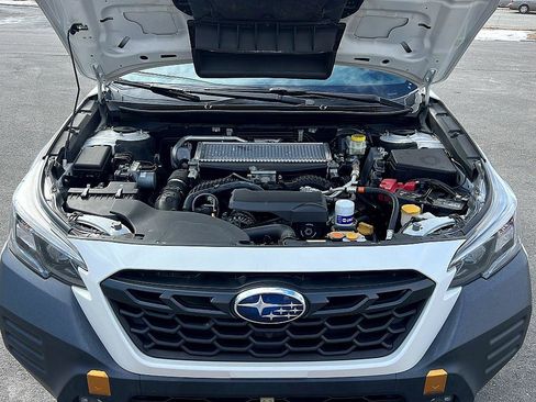 Used 2022 Subaru Outback Wilderness w/ Wilderness Package image 10