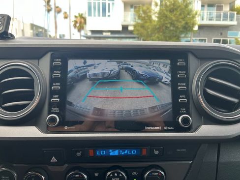 Used 2020 Toyota Tacoma TRD Sport w/ Technology Package AWD/4WD image 26