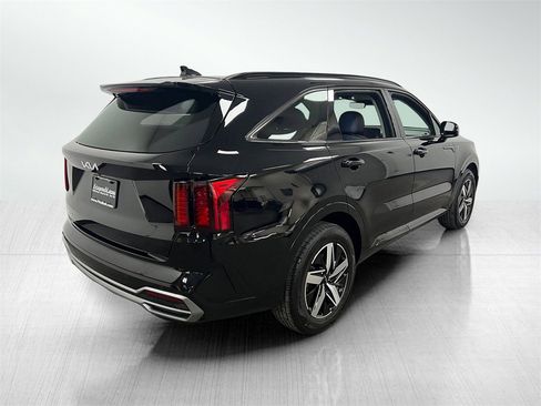 Used 2023 Kia Sorento EX w/ Panoramic Sunroof Package image 7