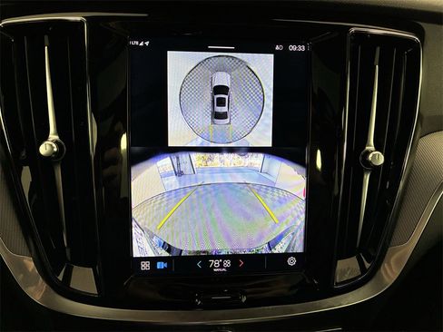 Used 2024 Volvo S60 B5 Plus image 23