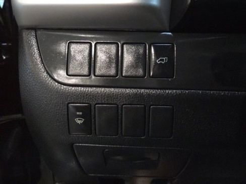 Used 2016 Toyota Highlander XLE image 14