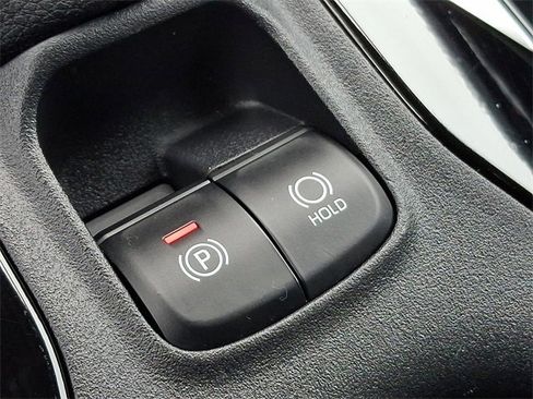 Used 2021 Toyota Corolla LE w/ Carpet Mat Package (TMS) image 25