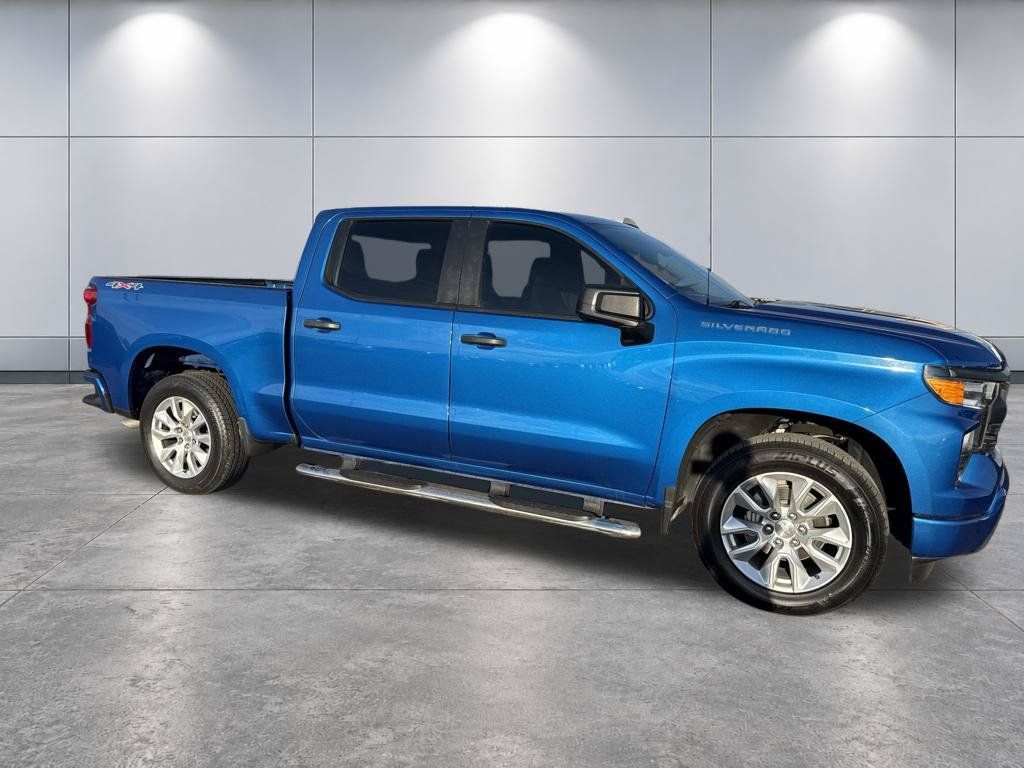 Used 2023 Chevrolet Silverado 1500 Custom AWD/4WD image 4