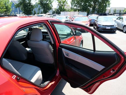 Used 2016 Toyota Corolla LE FWD image 34