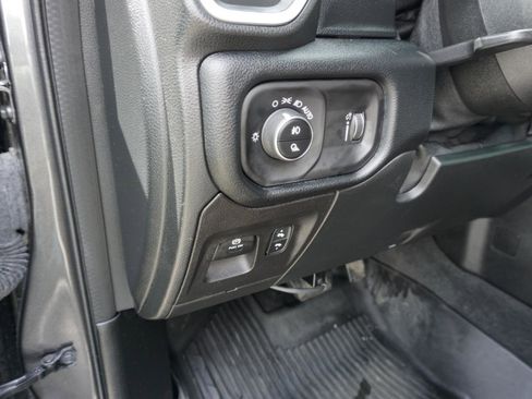 Used 2022 RAM 1500 Big Horn AWD/4WD image 18