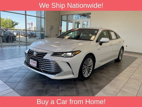 Used 2019 Toyota Avalon Limited w/ Advanced Safety Package FWD image 2