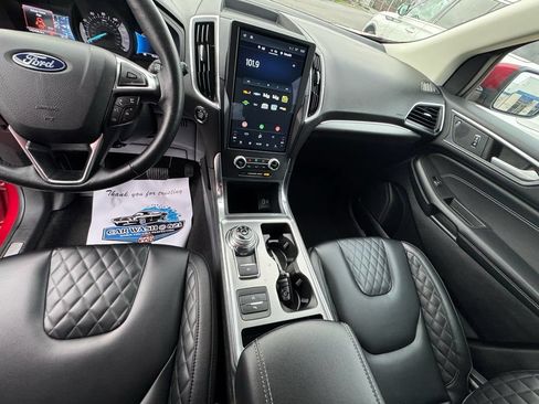 Certified 2024 Ford Edge Titanium AWD/4WD image 19