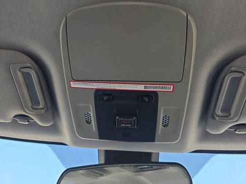 Used 2019 Toyota Camry LE FWD image 27