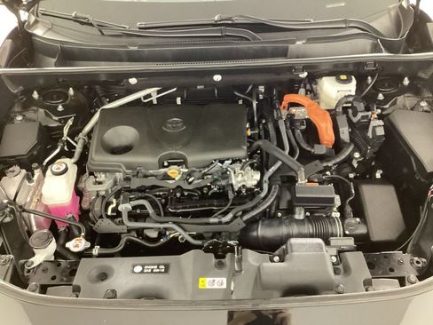 Used 2024 Toyota RAV4 AWD Hybrid image 31