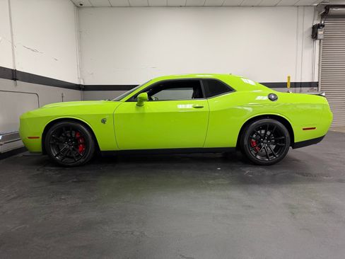 Used 2023 Dodge Challenger SRT Hellcat RWD image 8