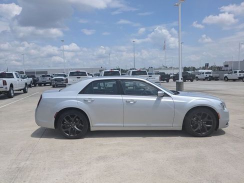 Used 2023 Chrysler 300 S image 4