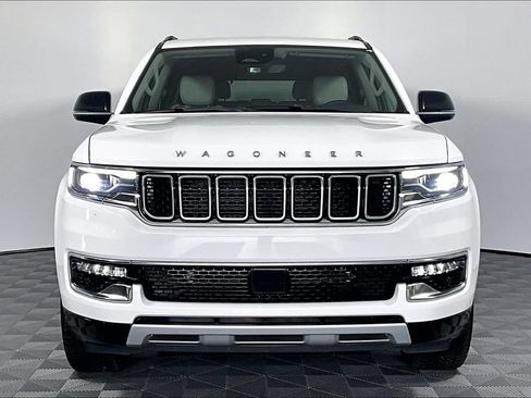 Used 2024 Jeep Wagoneer Series II RWD image 3