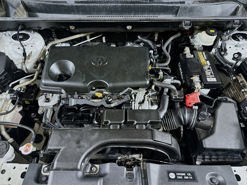 Used 2020 Toyota RAV4 LE image 32