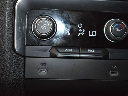 Used 2023 Chevrolet Tahoe LT image 16