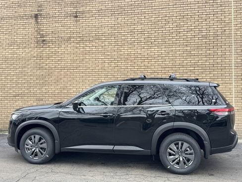 New 2026 Nissan Pathfinder SV image 25