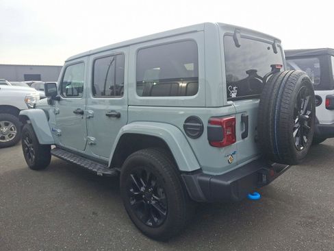 Used 2024 Jeep Wrangler Sahara w/ Technology Group image 7