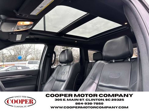 Used 2018 Jeep Grand Cherokee Overland image 30