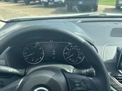 Used 2026 Nissan Altima 2.5 SV AWD/4WD image 7