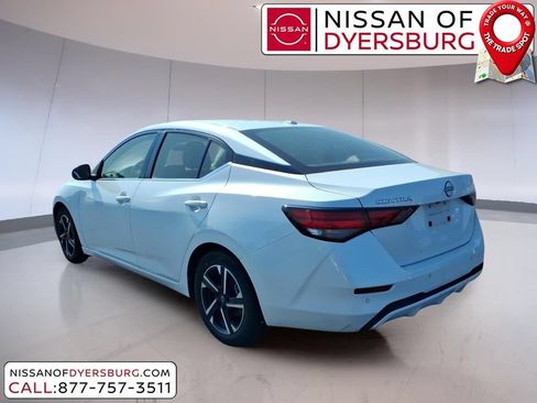 Used 2024 Nissan Sentra SV FWD image 5