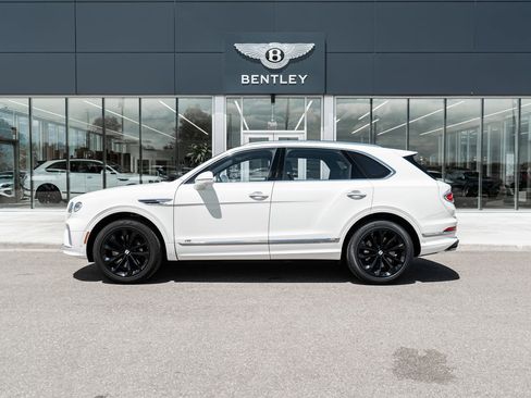 Certified 2022 Bentley Bentayga AWD/4WD image 5