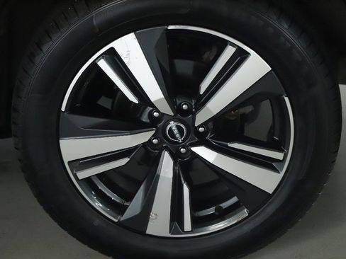 Certified 2023 Nissan Rogue Platinum w/ Platinum Premium Package AWD/4WD image 44