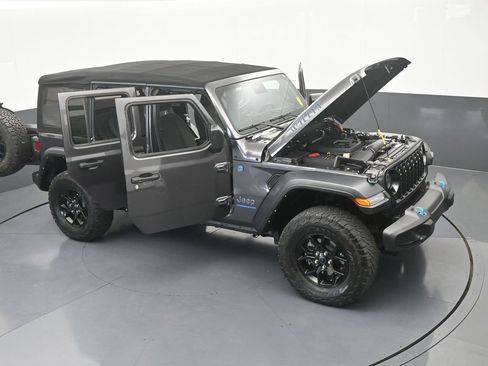 Used 2024 Jeep Wrangler Unlimited AWD/4WD image 75