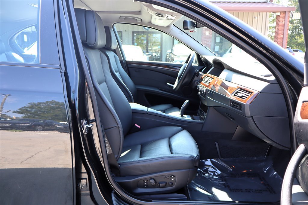 Used 2010 BMW 535i Sedan RWD image 16