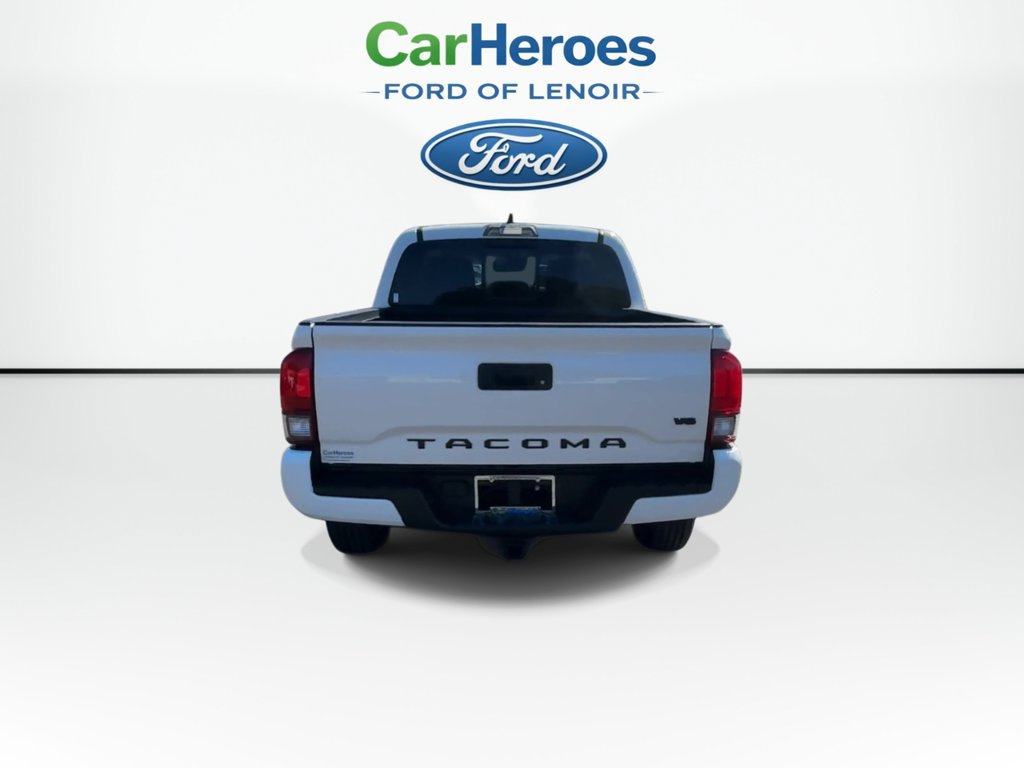 Used 2021 Toyota Tacoma SR5 RWD image 7
