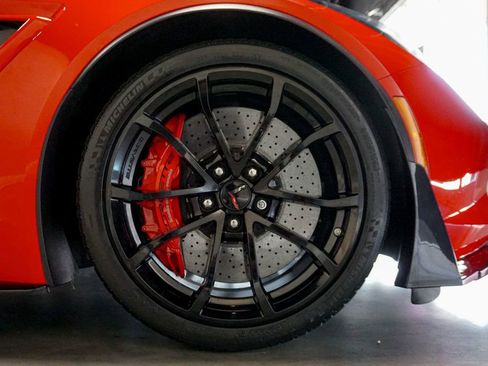 Used 2017 Chevrolet Corvette Grand Sport w/ Z07 Performance Package RWD image 72