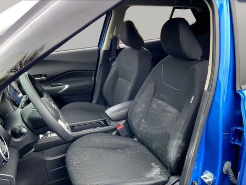 Used 2023 Nissan Kicks SV image 15