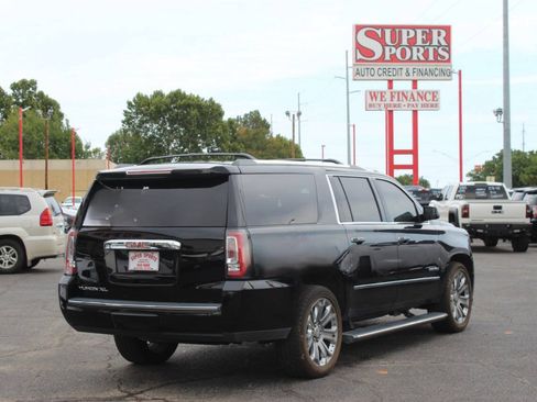 Used 2016 GMC Yukon XL Denali w/ Open Road Package AWD/4WD image 4