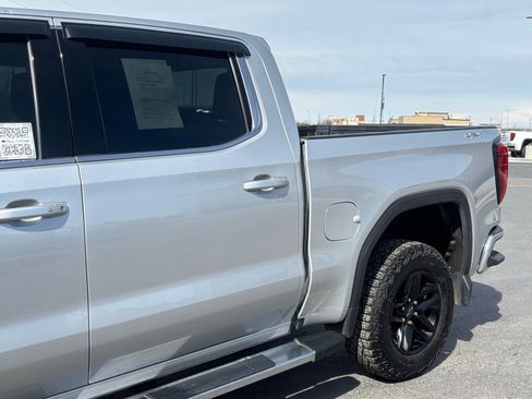Used 2022 GMC Sierra 1500 SLE image 7