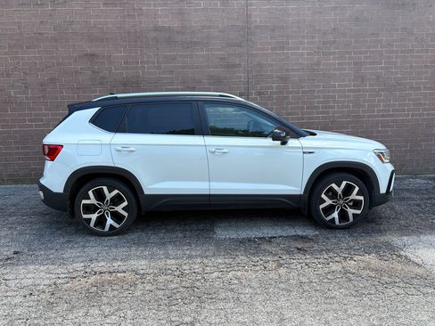 Used 2023 Volkswagen Taos SEL AWD/4WD image 6