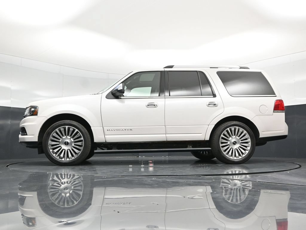 Used 2016 Lincoln Navigator Reserve AWD/4WD image 61