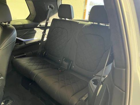 Certified 2024 BMW X7 xDrive40i w/ Executive Package image 20