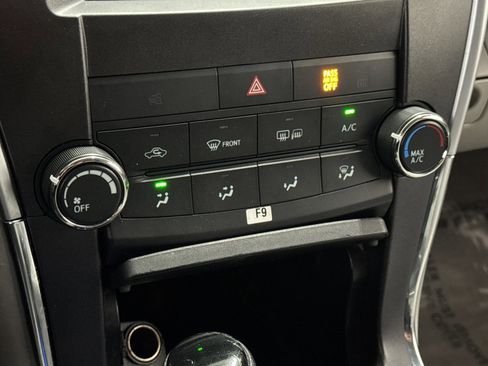 Used 2016 Toyota Camry LE image 17