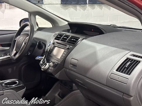 Used 2012 Toyota Prius V Three image 18