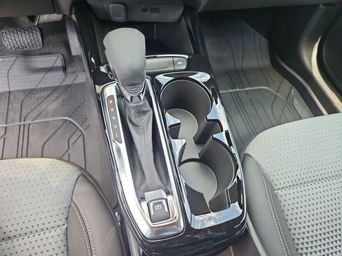 New 2025 Chevrolet Trax LT w/ Driver Confidence Package image 13