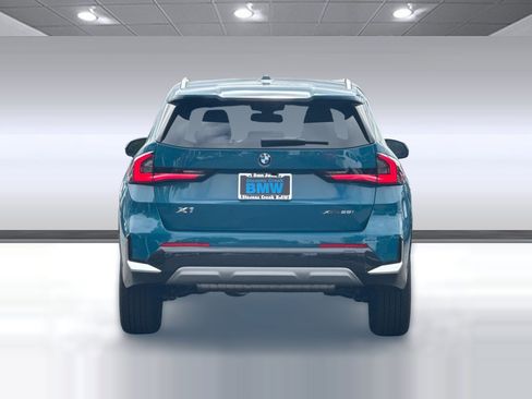 Used 2025 BMW X1 xDrive28i w/ Convenience Package AWD/4WD image 9