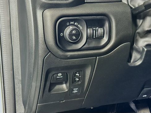 Used 2025 RAM 1500 Big Horn AWD/4WD image 10