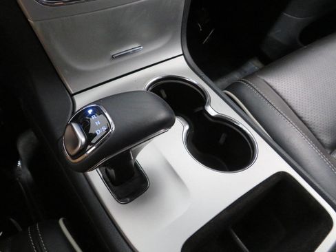 Used 2014 Jeep Grand Cherokee Overland w/ Trailer Tow Group IV image 26