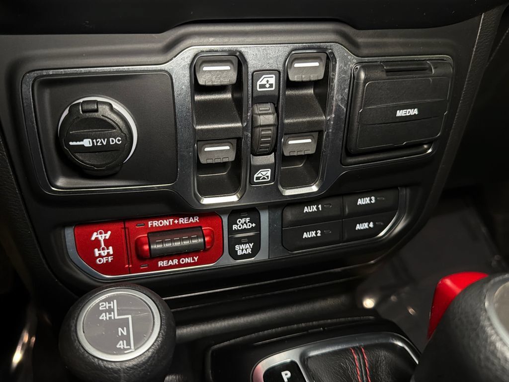 Used 2021 Jeep Wrangler Unlimited Rubicon AWD/4WD image 31