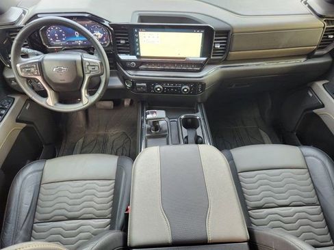 Used 2024 Chevrolet Silverado 1500 ZR2 image 28