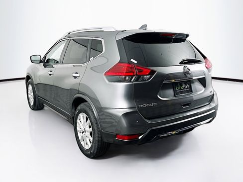 Used 2017 Nissan Rogue SV FWD image 5