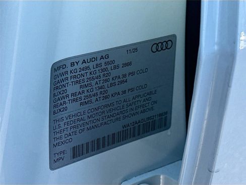 New 2025 Audi Q5 Premium Plus image 32